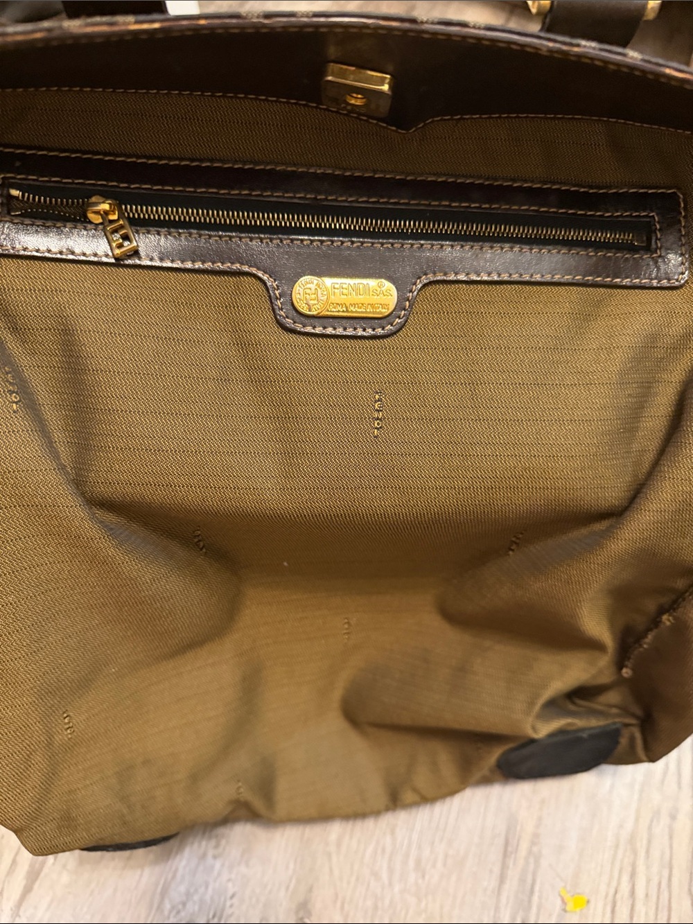 Fendi big tote - Picture 12 of 17
